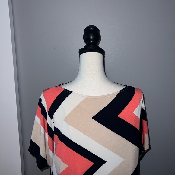 Studio one- Chevron dress - Picture 4 of 5